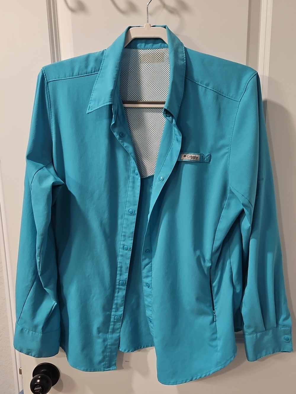Womans Columbia Fishing Shirt